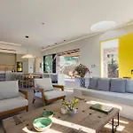Vila Euphonia By Athina Hospitality