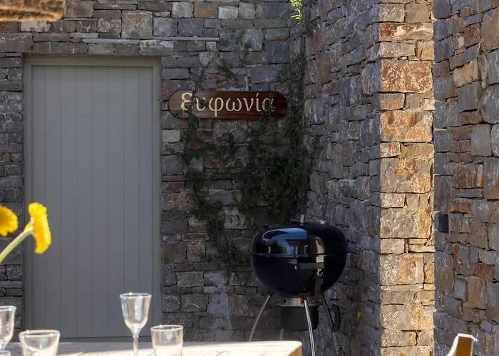 Euphonia By Athina Hospitality * Πόρτο Χέλι